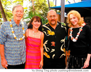 With executive director Karen Tiller of Hawaii Opera Theatre, general and artistic director Henry Akina and co-star Jan Maxwell